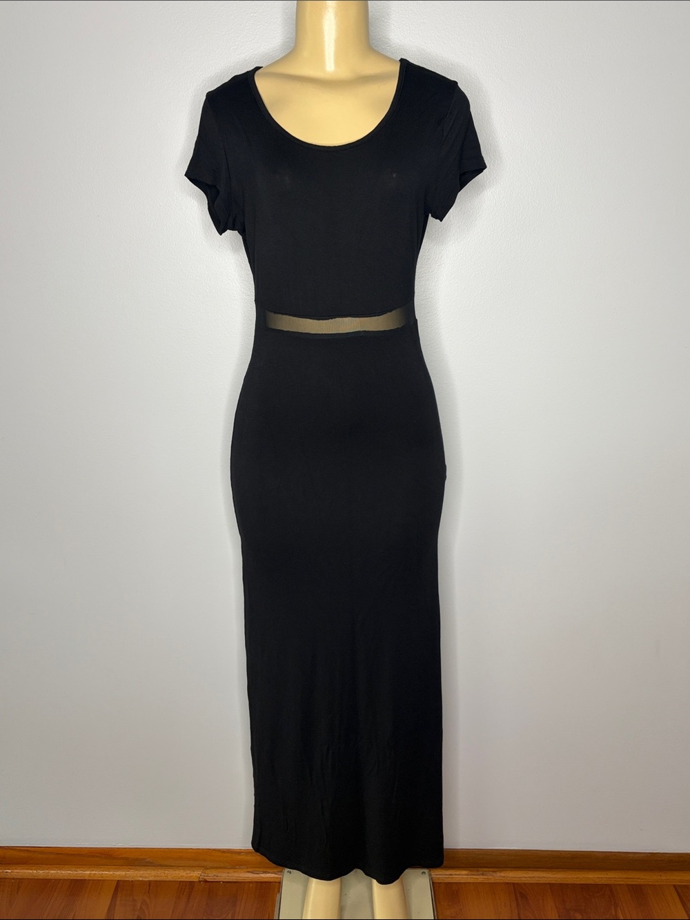 Rolla Coster Black Short-Sleeve Sheer-Waist Maxi Dress Size L
